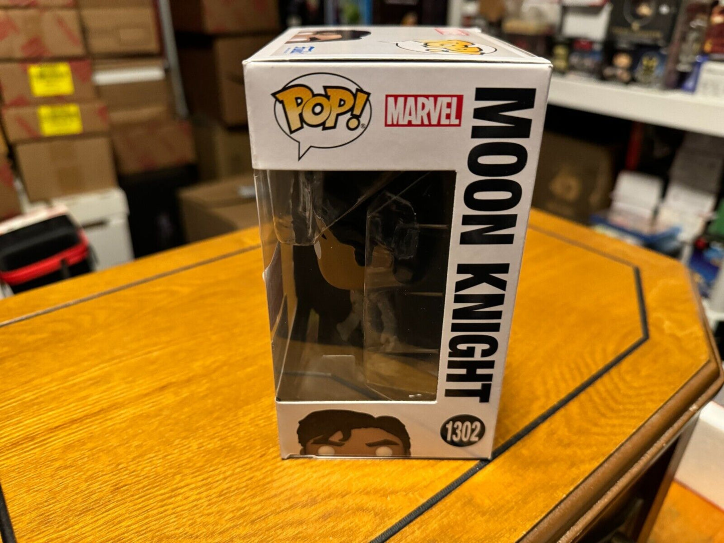 Funko Pop Moon Knight #1302 (Glow in the dark) Marvel Collector's Corps