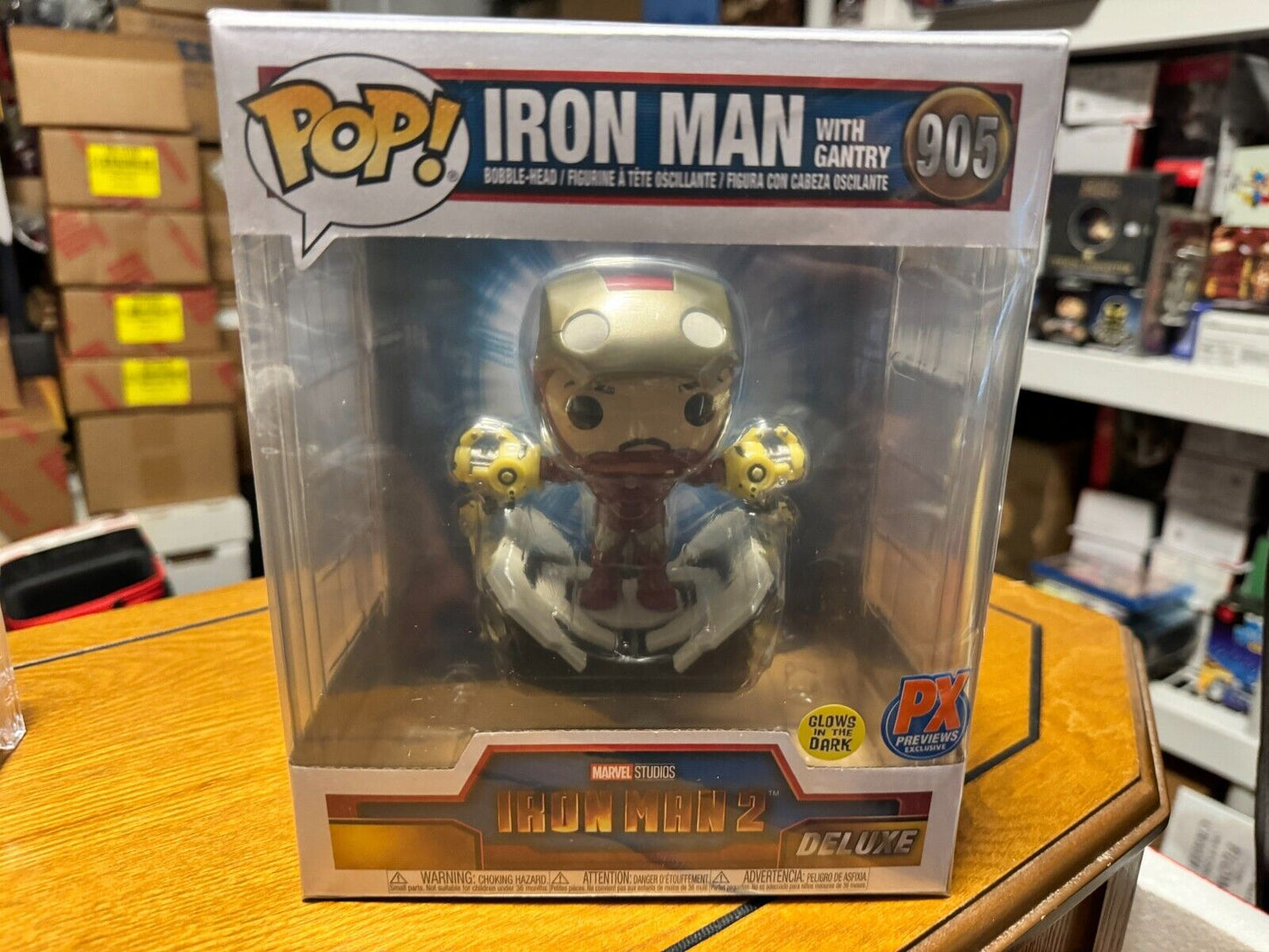 Funko Pop! Deluxe: Marvel - Iron Man with Gantry (Metallic) (Glows in the Dark)