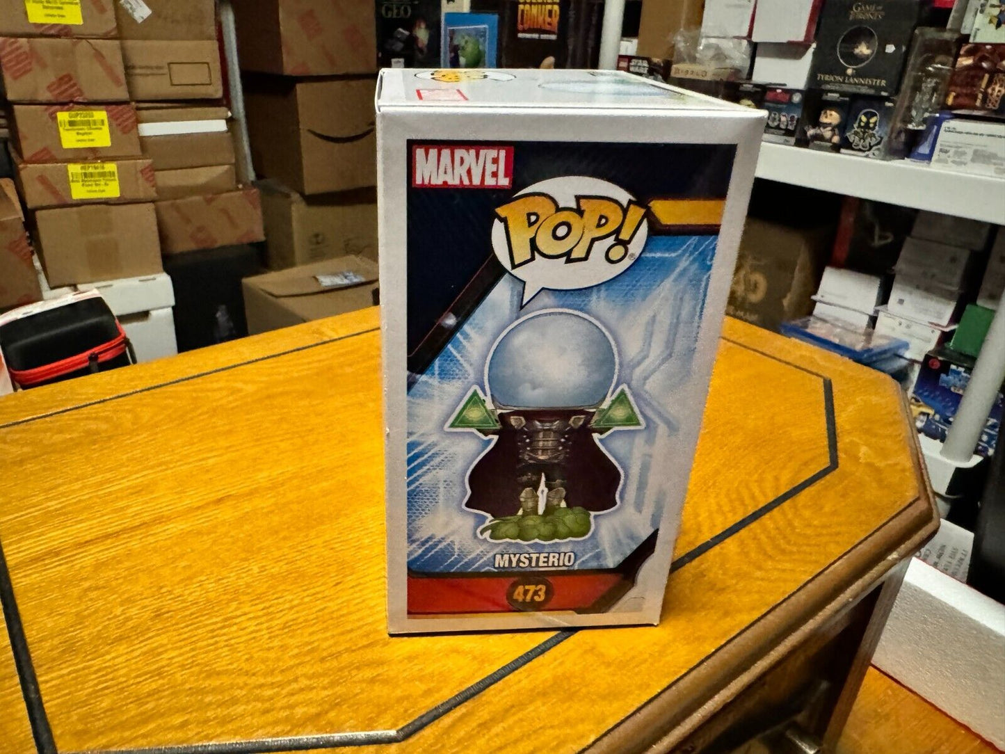 Funko Pop! Mysterio 473 Spiderman Far From Home Lights Up Marvel Collector Corps