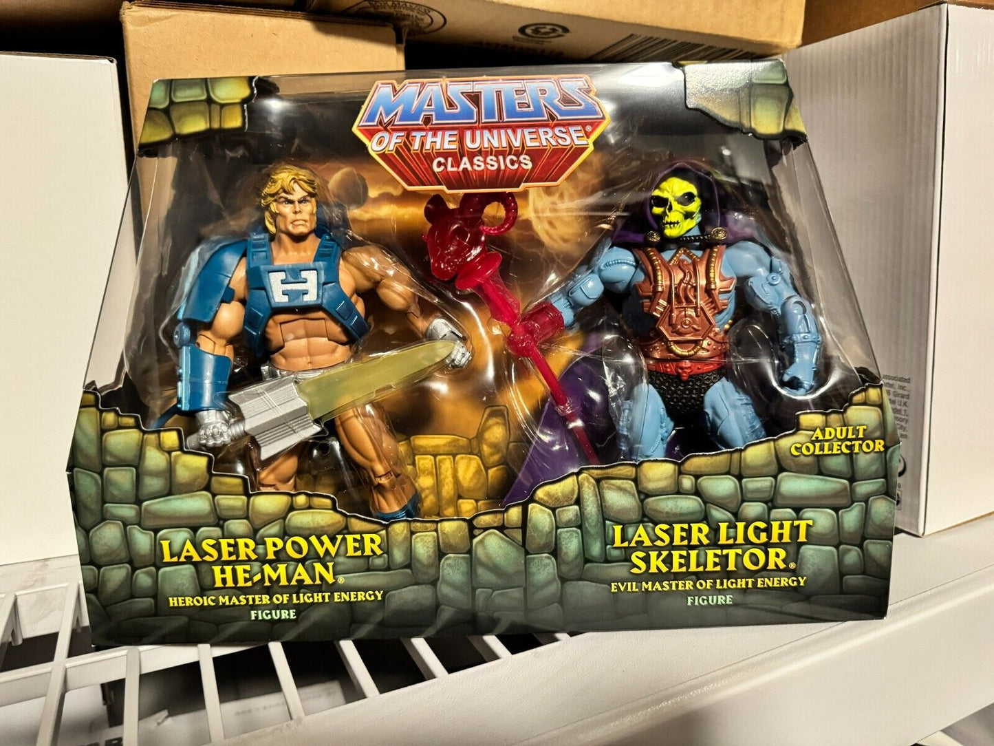 Mattel MOTU Classics Laser Power He-Man and Laser Light Skeletor w/mailer box