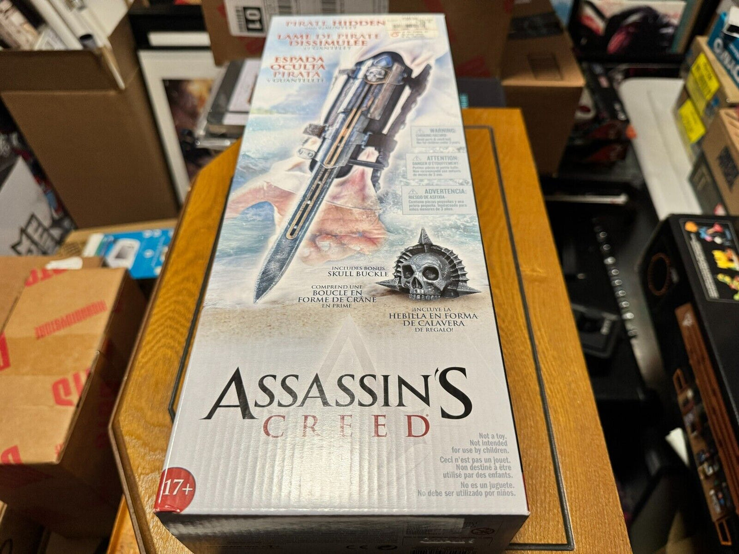 Assassin's Creed Pirate Hidden Blade with Gauntlet & Skull Buckle McFarlane Toys