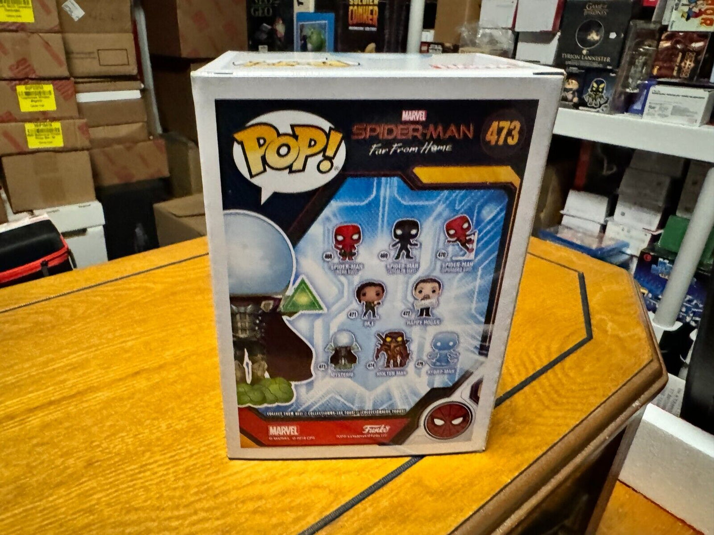 Funko Pop! Mysterio 473 Spiderman Far From Home Lights Up Marvel Collector Corps
