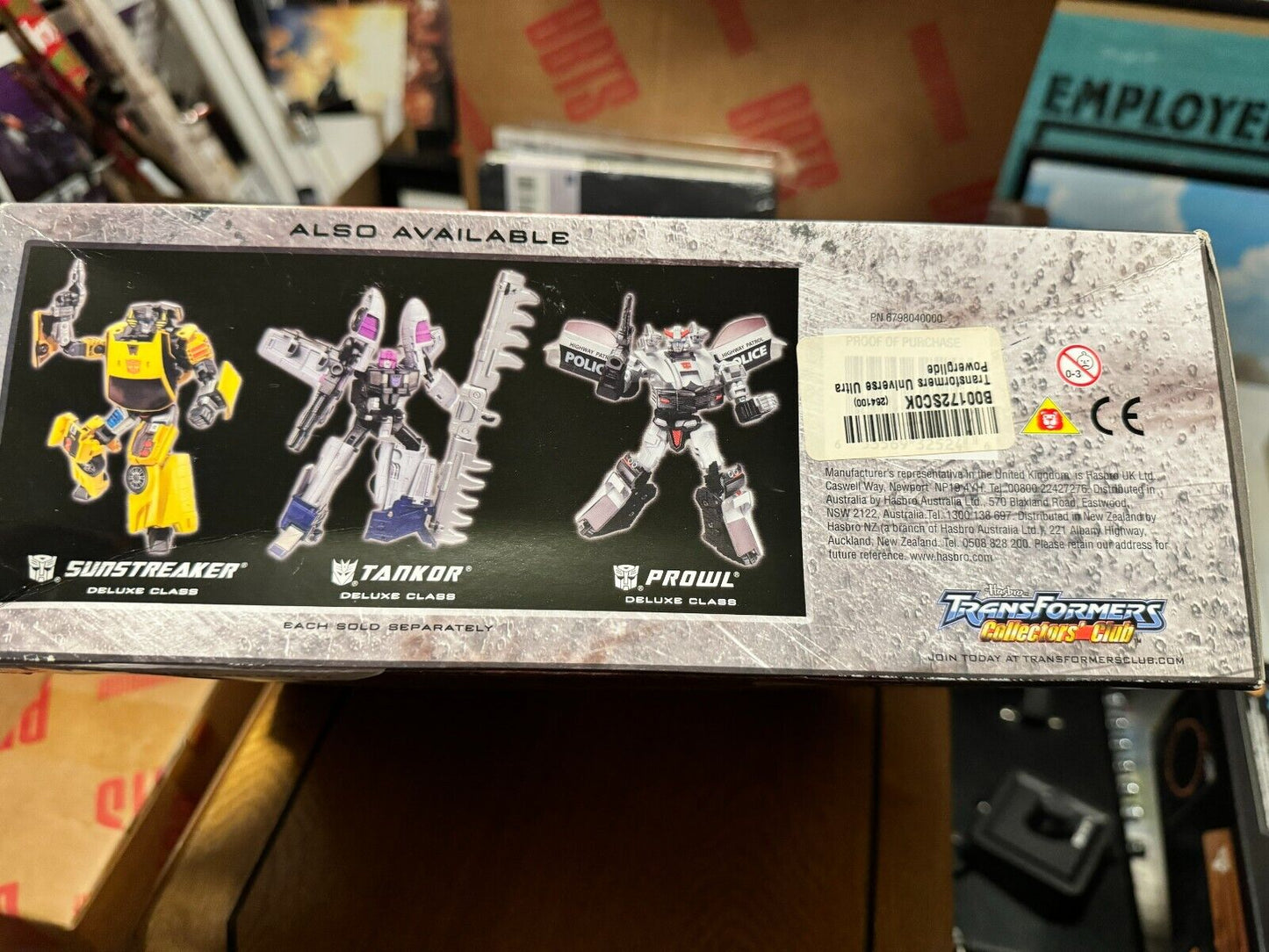 Hasbro Transformers Universe Ultra Class: Powerglide