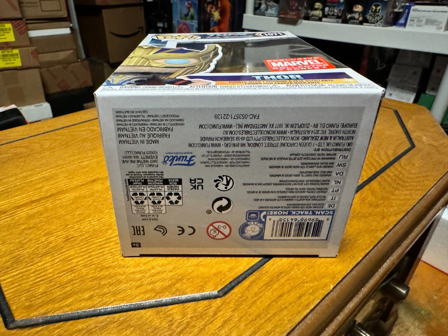 Funko Pop! Vinyl - Thor - Marvel Collector Corps (Exclusive) #1071