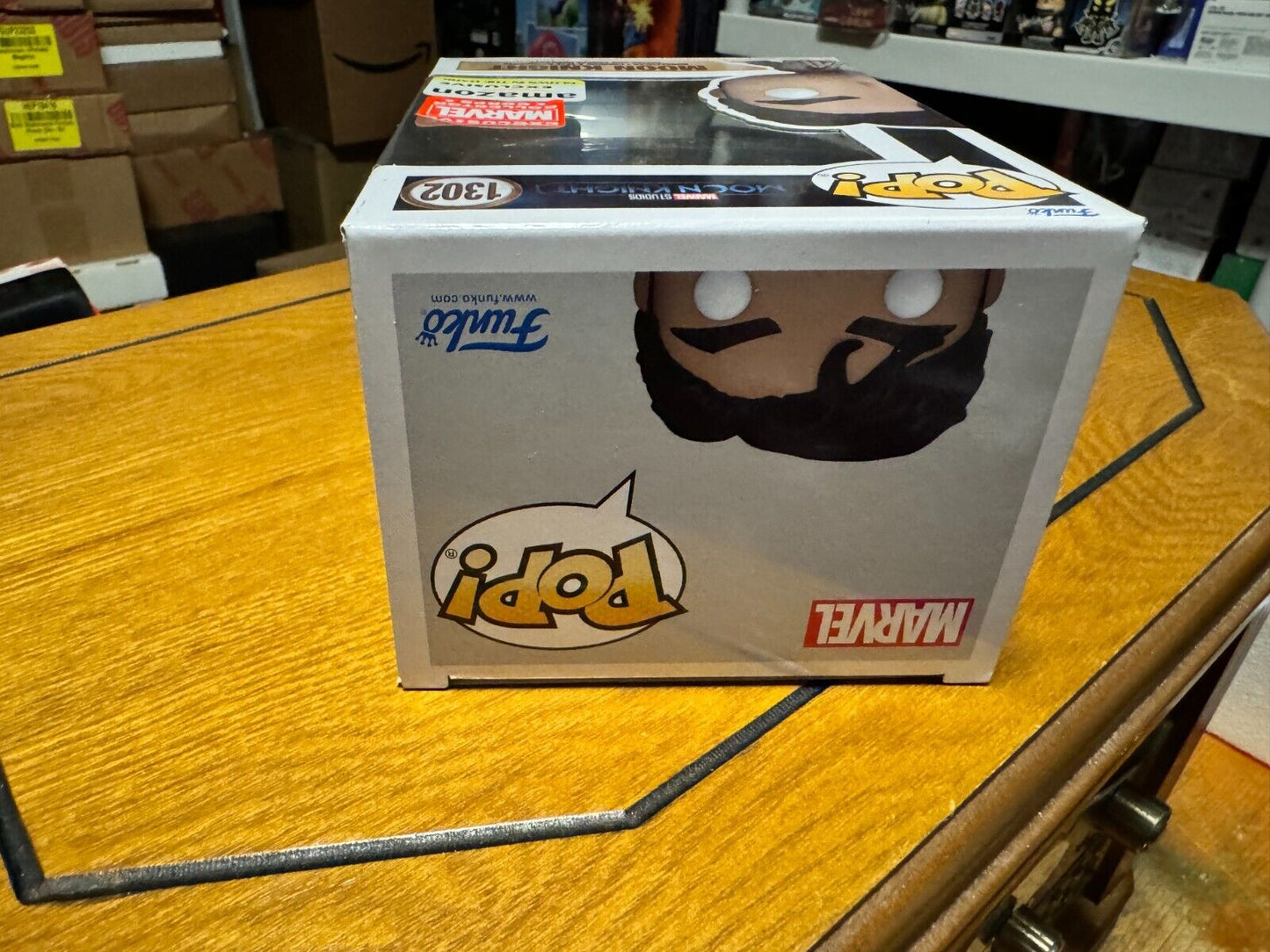 Funko Pop Moon Knight #1302 (Glow in the dark) Marvel Collector's Corps