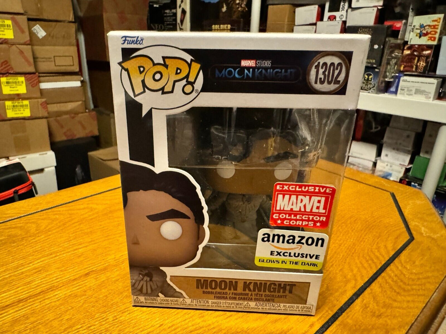 Funko Pop Moon Knight #1302 (Glow in the dark) Marvel Collector's Corps