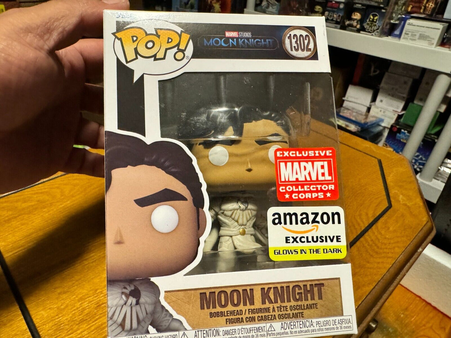 Funko Pop Moon Knight #1302 (Glow in the dark) Marvel Collector's Corps