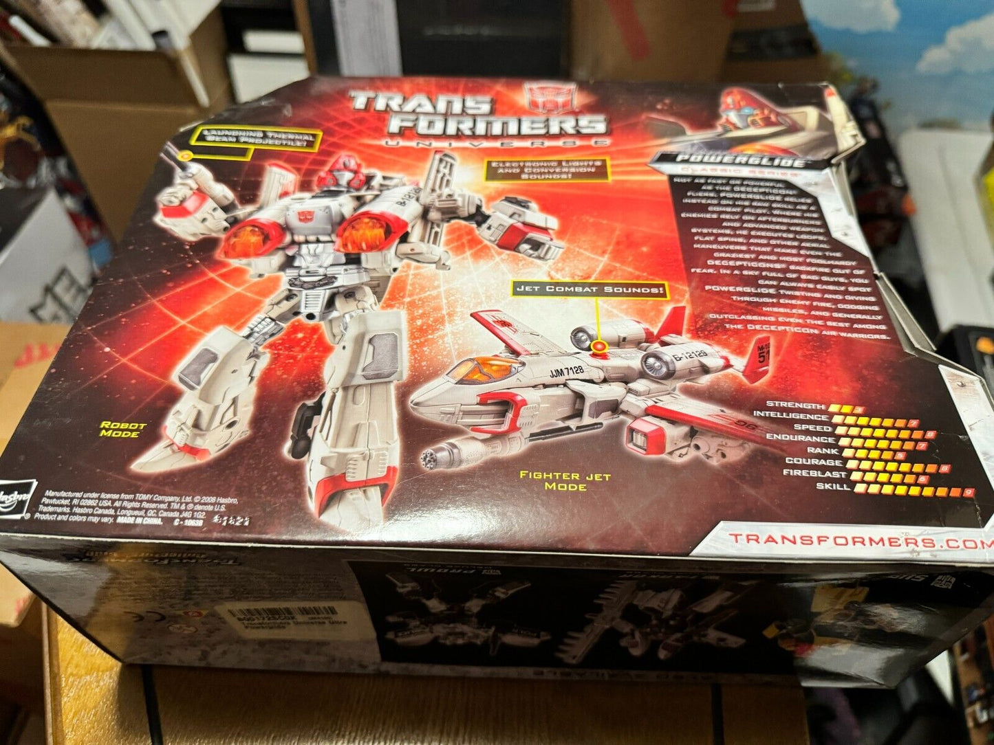 Hasbro Transformers Universe Ultra Class: Powerglide
