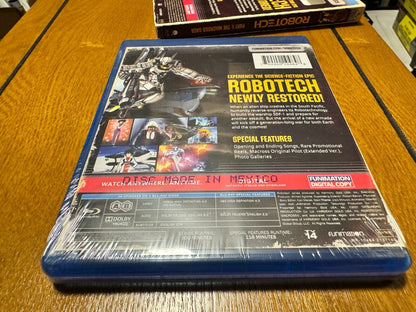 Robotech: Part 1 The Macross Saga (Blu-ray, 2021)