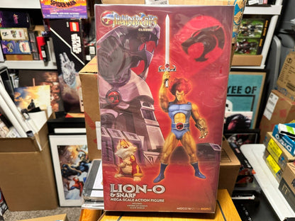 Thundercats Classic Lion-O & Snarf Mega-Scale Action Figure – MEZCO