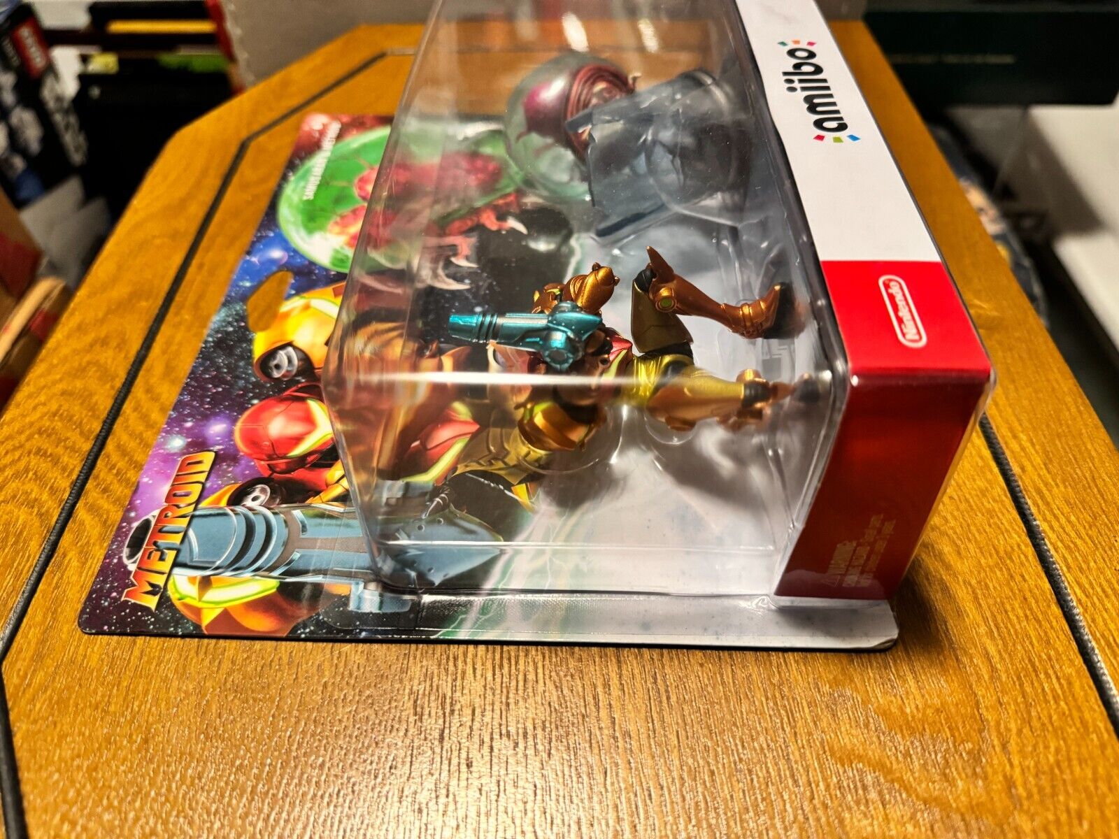 Samus Aran and Metroid - Amiibo 2-Pack (Metroid Return of Samus)