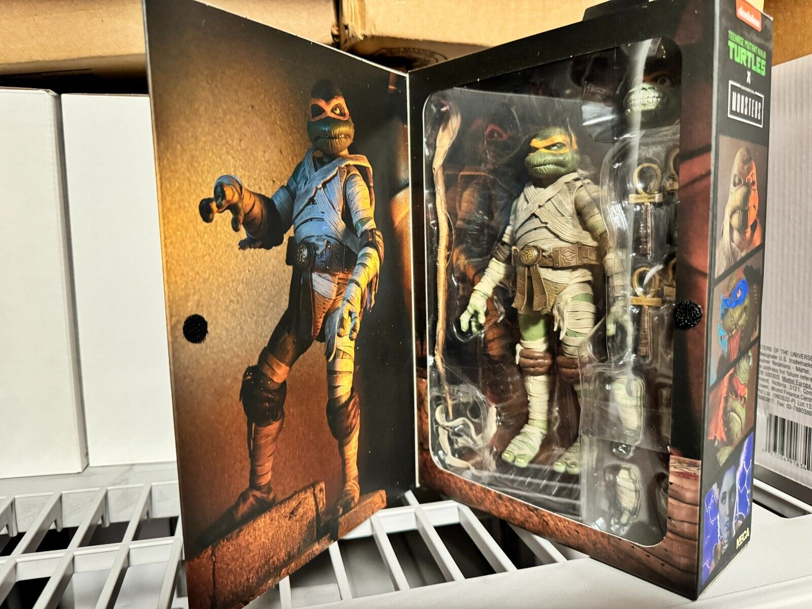 NECA Teenage Mutant Ninja x Turtles Universal Monsters - Michelangelo