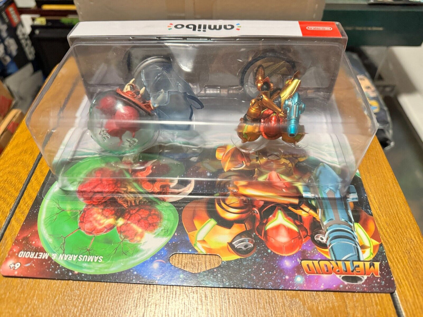 Samus Aran and Metroid - Amiibo 2-Pack (Metroid Return of Samus)